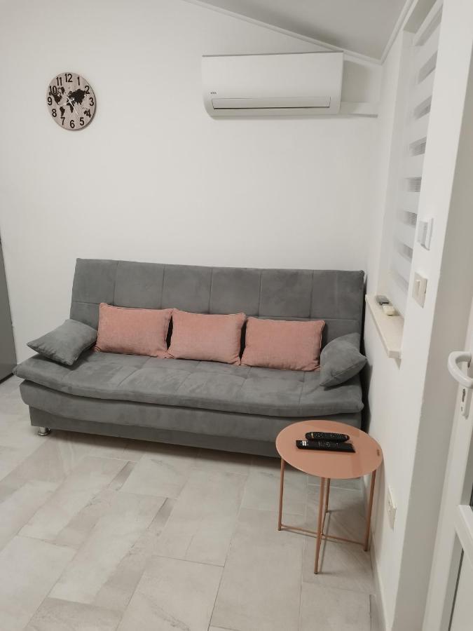 Tonis Daire Buje Dış mekan fotoğraf